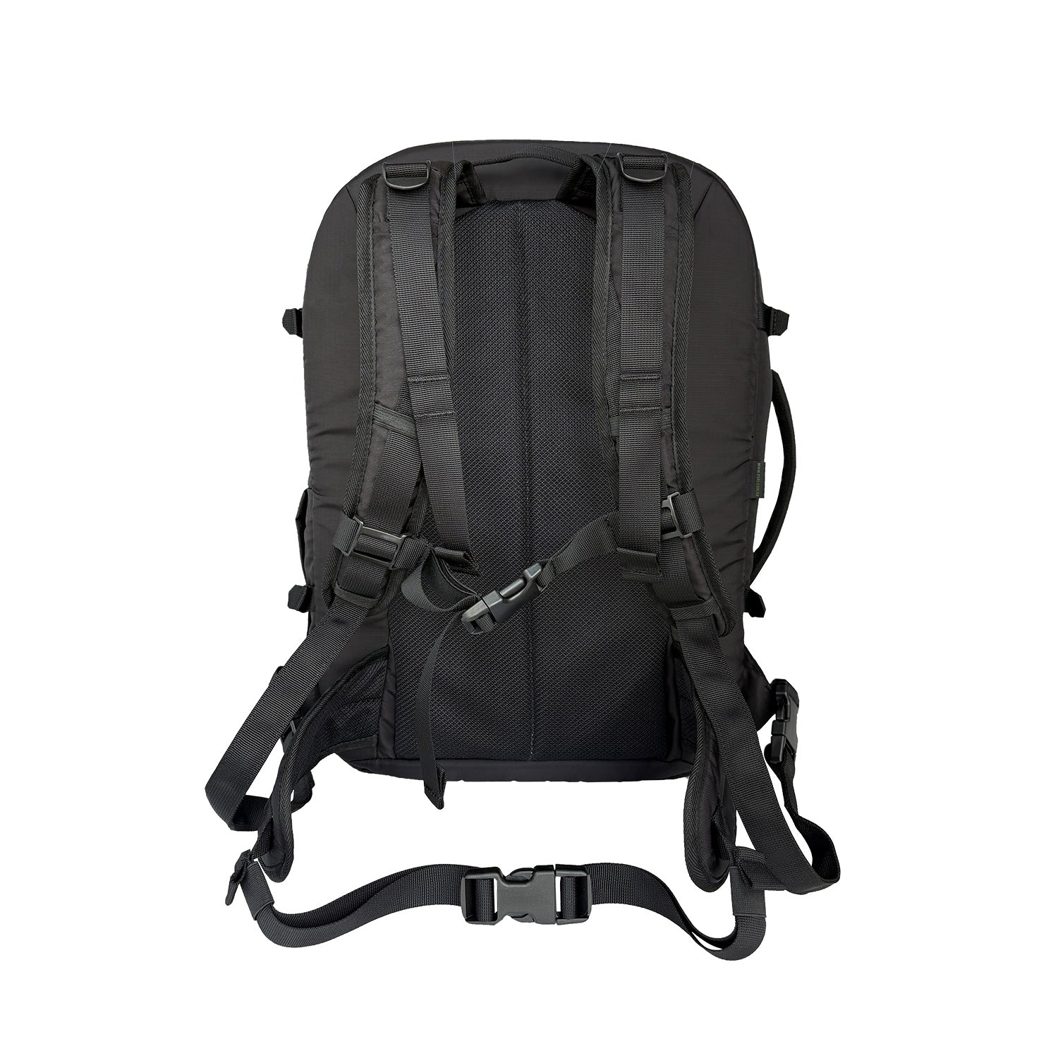 ESKI Backpack DCB-221130 showing padded straps, sternum strap, and waist belt
