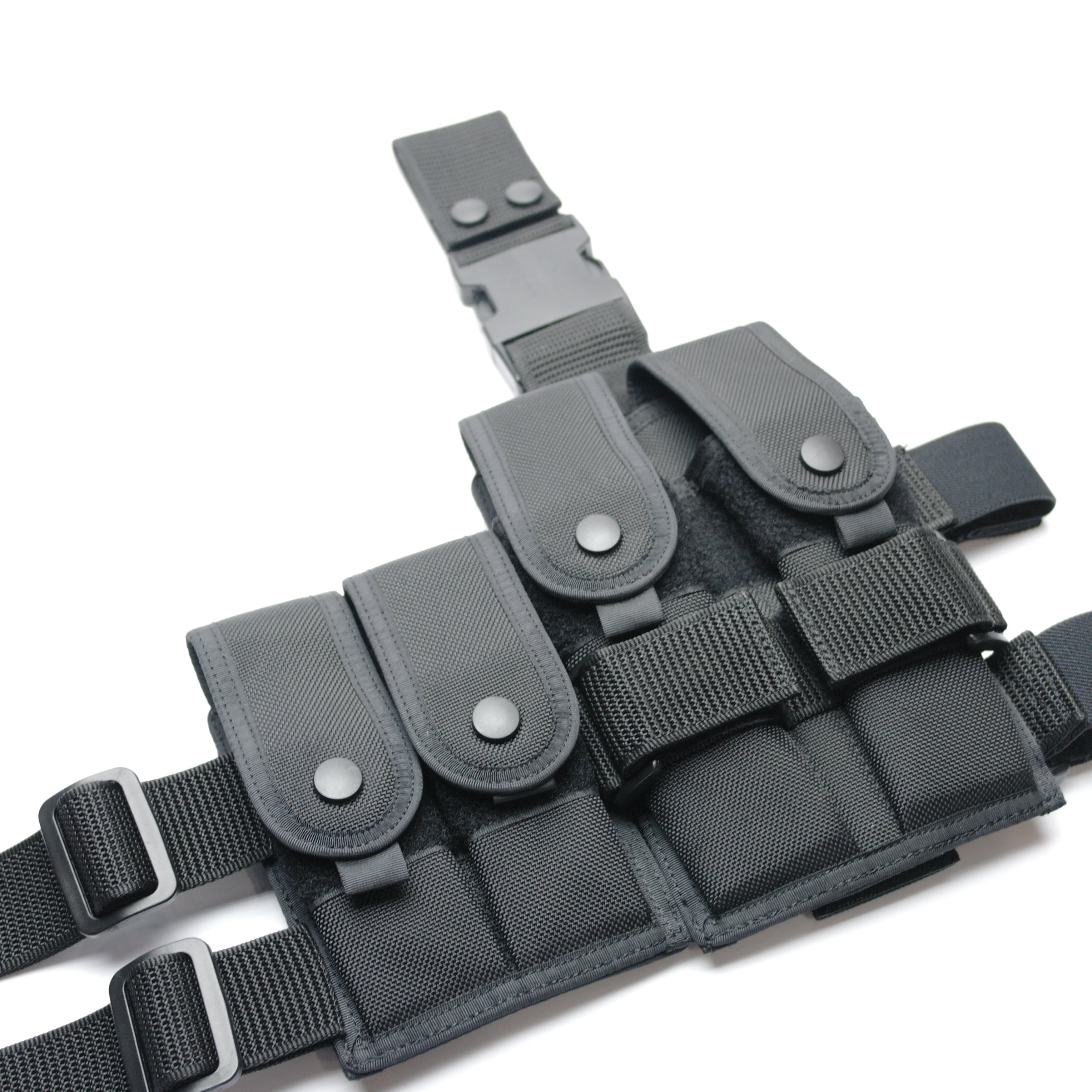 ESKI LP-14C black nylon leg pouch for 2 MP5 and 2 pistol magazines, tactical gear with adjustable straps.